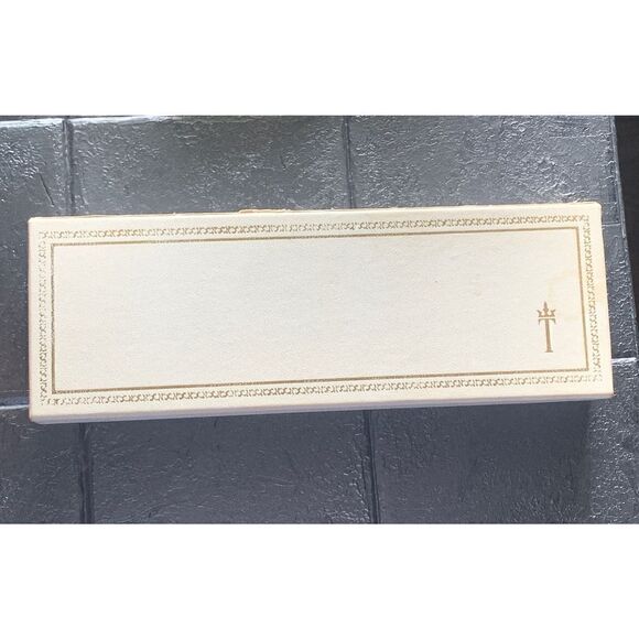 Vintage Crown Trifari Cultured Pearl Necklace set,  w/BOX, Signed - Picture 6 of 9